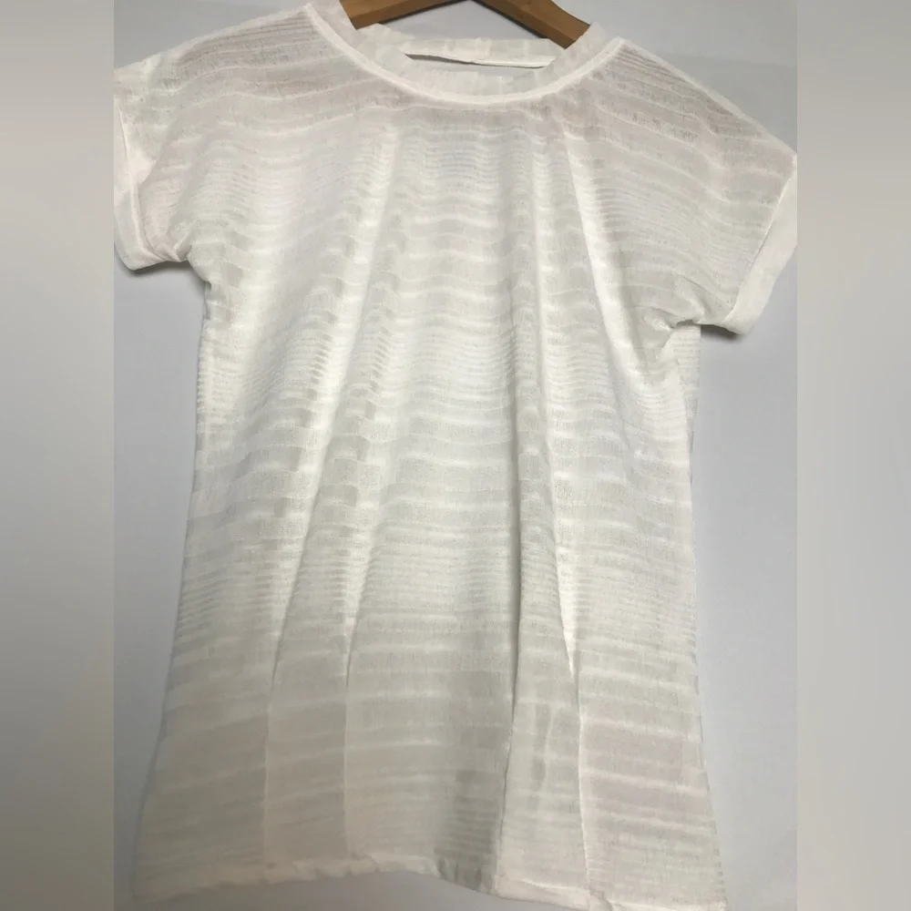 White Semi sheer top - Picture 3 of 8